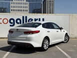 Kia K5-3