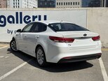 Kia K5-4