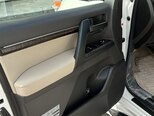 Toyota Land Cruiser-17