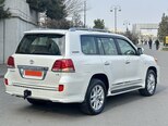 Toyota Land Cruiser-9