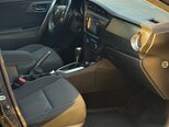 Toyota Auris-12
