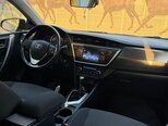 Toyota Auris-13