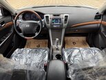 Hyundai Sonata-11