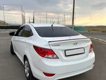 Hyundai Accent-2