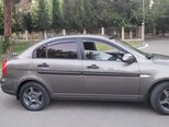 Hyundai Accent-4
