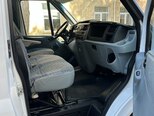 Ford Transit-9