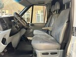 Ford Transit-15