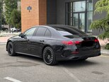 Mercedes E 300 e-5