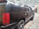 Cadillac Escalade-4