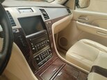 Cadillac Escalade-8