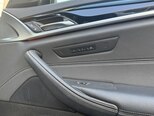 BMW 520e-15
