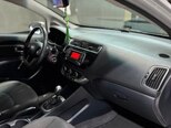 Kia Rio-17