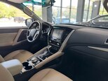 Mitsubishi Montero Sport-13