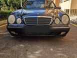Mercedes E 240-1
