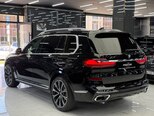 BMW X7-4