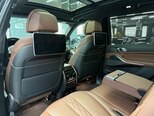 BMW X7-9