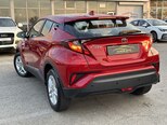 Toyota C-HR-8