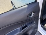 Nissan Note-8