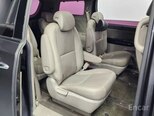 Kia Carnival-11