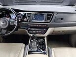 Kia Carnival-14