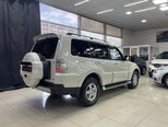 Mitsubishi Pajero-10