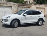 Porsche Cayenne-4