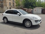Porsche Cayenne-5