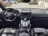 Porsche Cayenne-12
