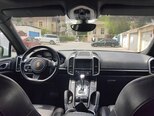 Porsche Cayenne-13
