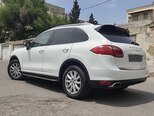 Porsche Cayenne-8