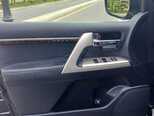 Toyota Land Cruiser-11