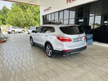 Hyundai Grand Santa Fe-6