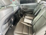 Hyundai Grand Santa Fe-15