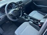 Volkswagen Jetta-6