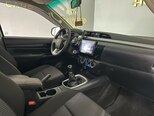 Toyota Hilux-13