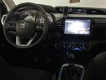 Toyota Hilux-16
