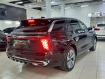 Hongqi E-HS9-7