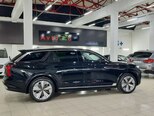 Hongqi E-HS9-8