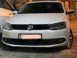 Volkswagen Jetta-1