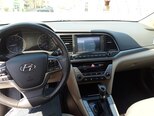 Hyundai Elantra-9