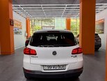 Volkswagen Tiguan-5