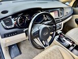 Kia Carnival-5