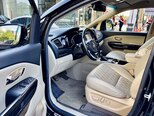 Kia Carnival-10