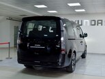 Hyundai Staria-6