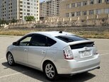 Toyota Prius-4