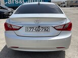 Hyundai Sonata-16