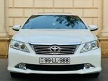 Toyota Camry-1