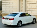 Toyota Camry-13