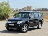 Mitsubishi Pajero-1