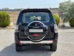 Mitsubishi Pajero-7
